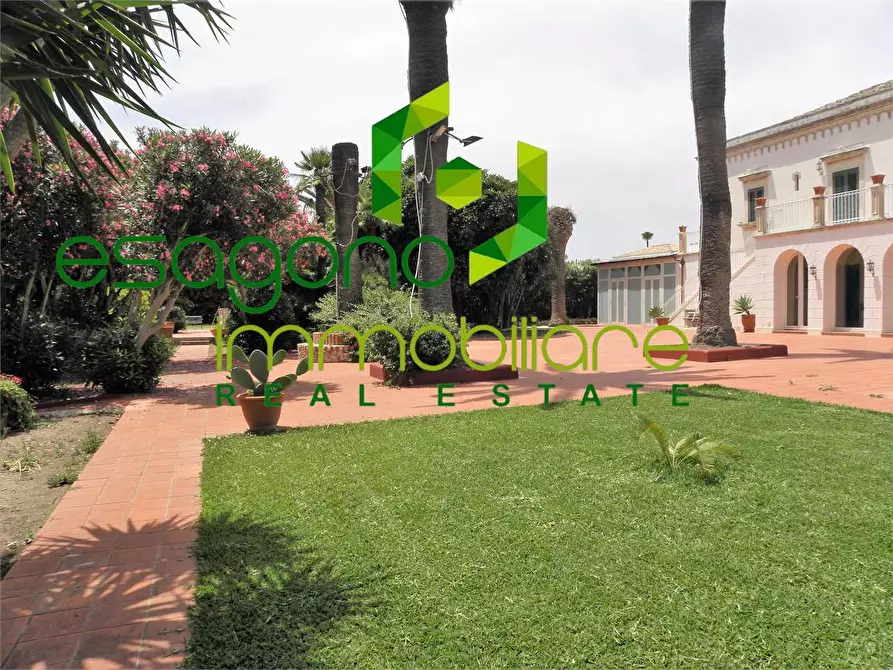 Immagine 6 di Villa in vendita  a Siracusa