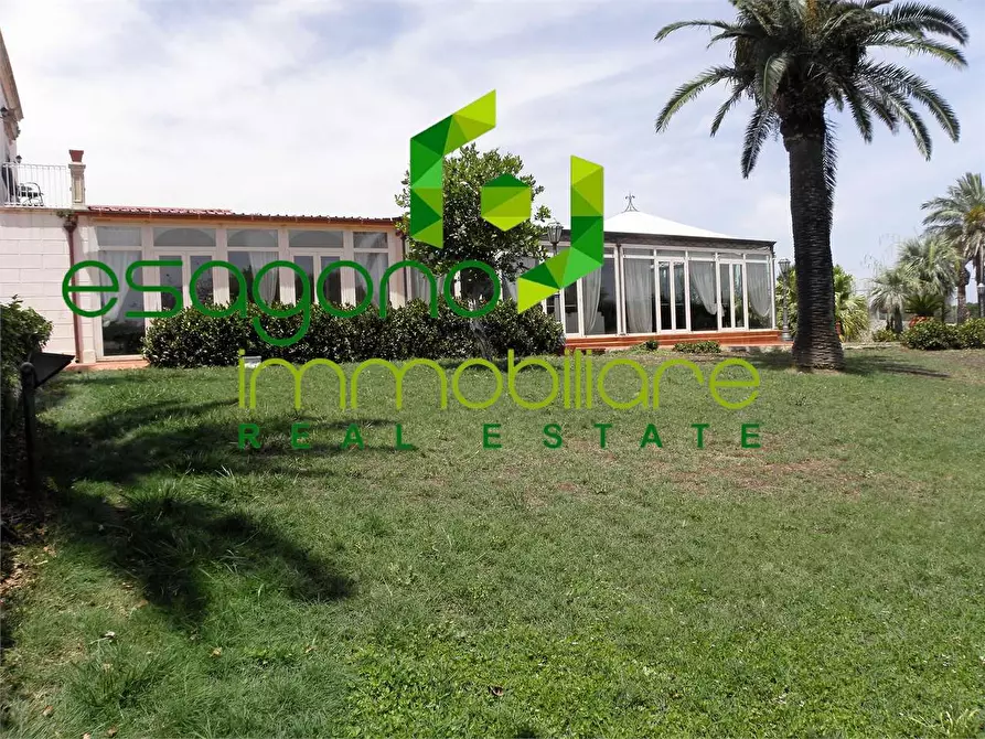 Immagine 7 di Villa in vendita  a Siracusa