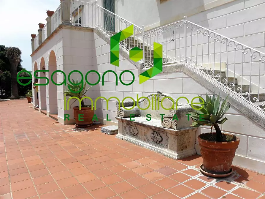 Immagine 10 di Villa in vendita  a Siracusa