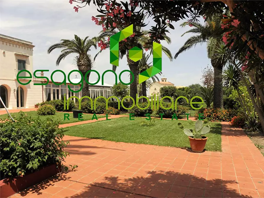 Immagine 12 di Villa in vendita  a Siracusa