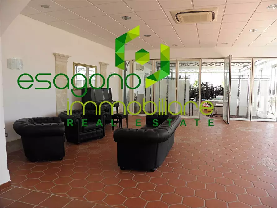 Immagine 14 di Villa in vendita  a Siracusa