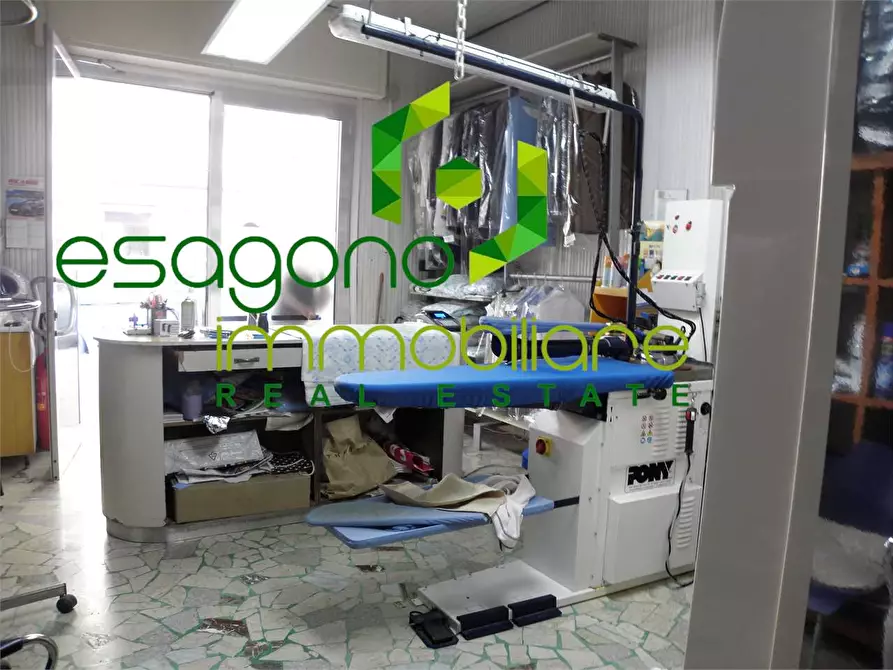 Immagine 3 di Negozio in vendita  a Siracusa