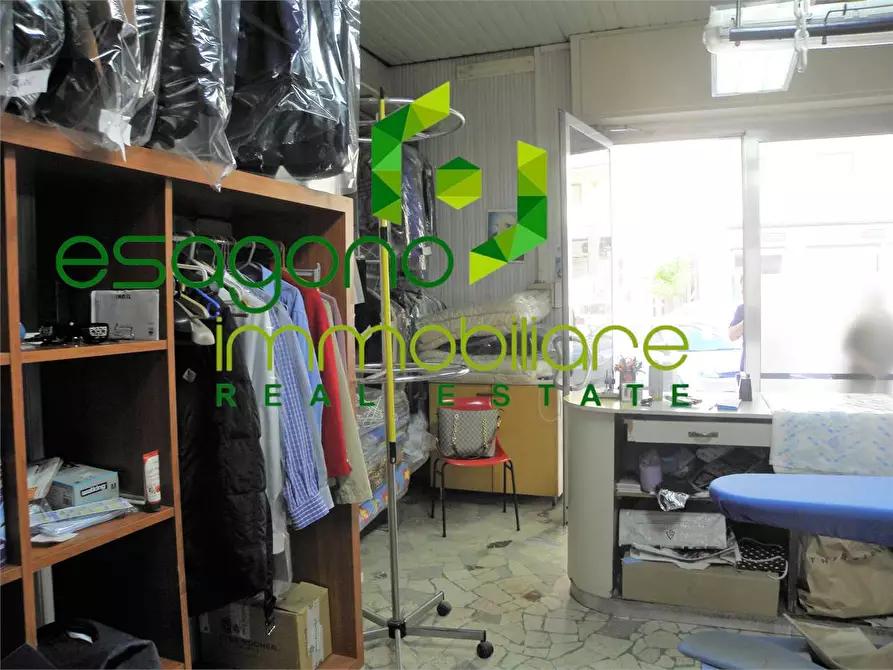 Immagine 5 di Negozio in vendita  a Siracusa