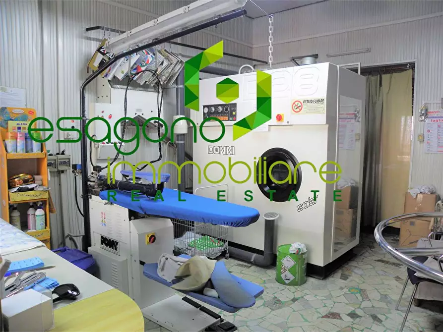 Immagine 2 di Negozio in vendita  a Siracusa