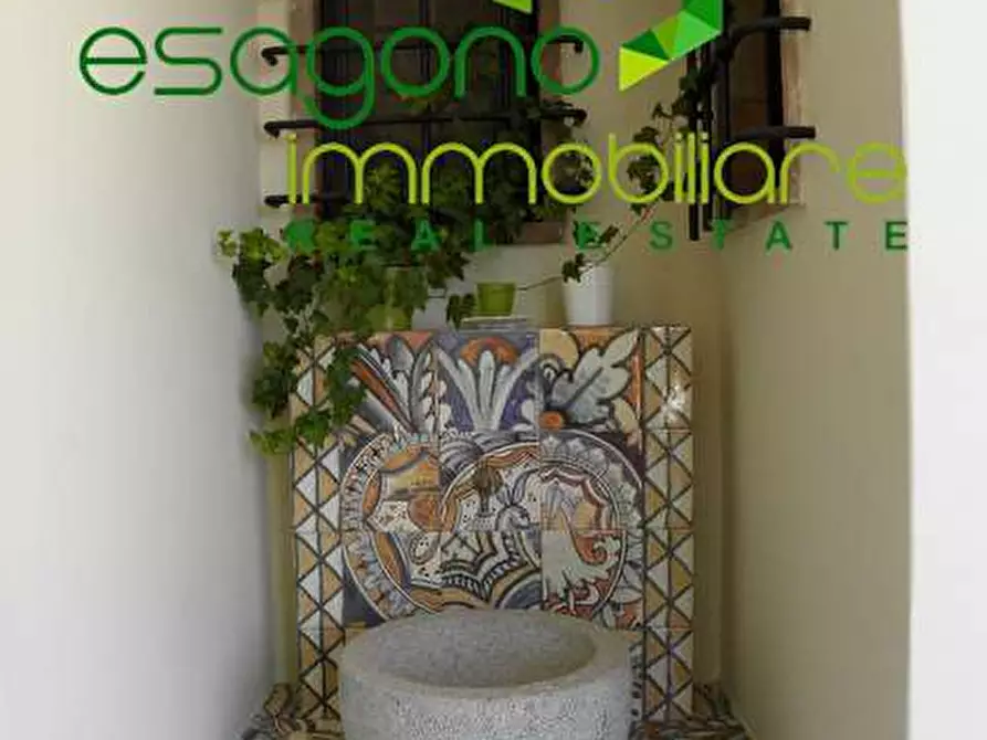 Immagine 14 di Villa in vendita  a Siracusa