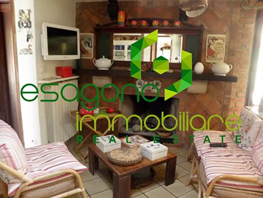 Immagine 28 di Villa in vendita  a Siracusa