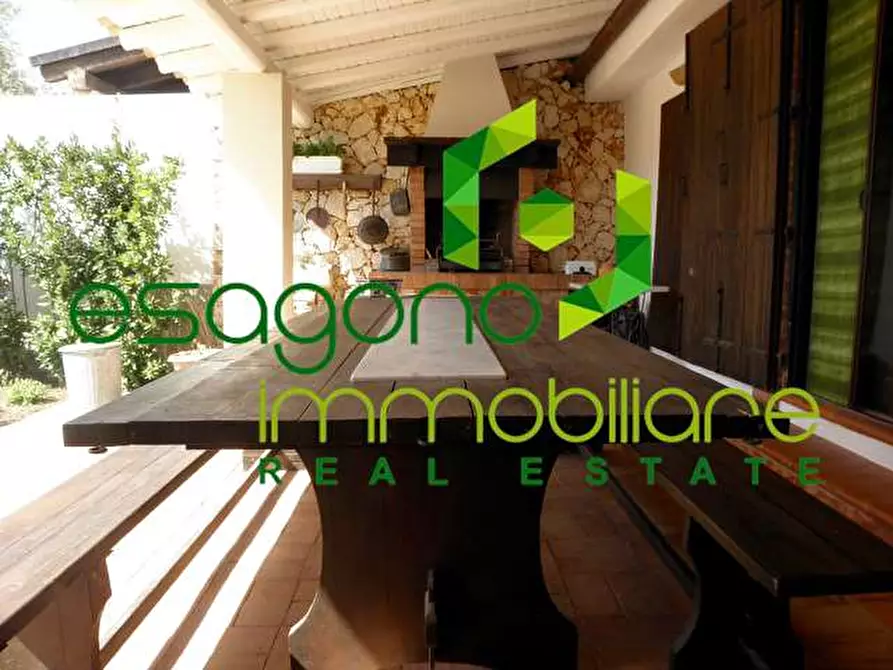 Immagine 12 di Villa in vendita  a Siracusa