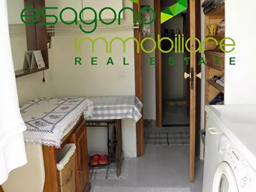 Immagine 33 di Villa in vendita  a Siracusa