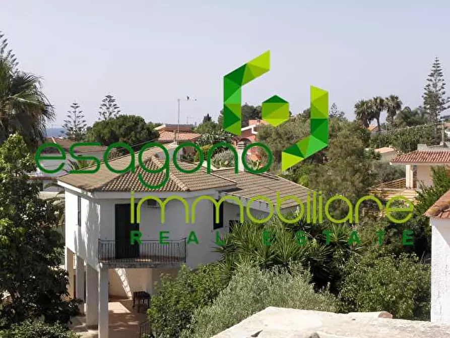 Immagine 47 di Villa in vendita  a Siracusa