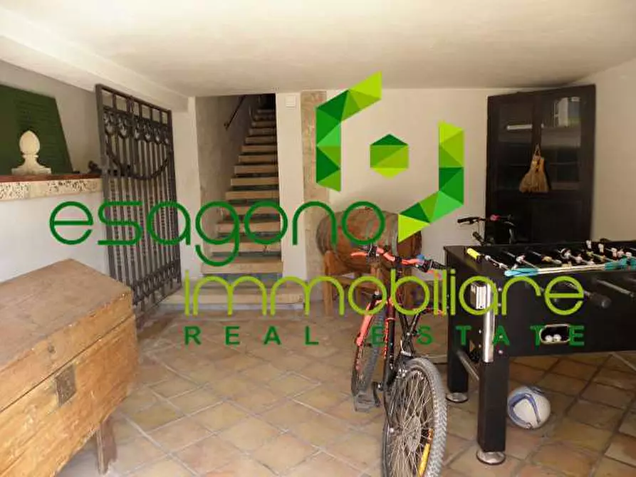 Immagine 52 di Villa in vendita  a Siracusa