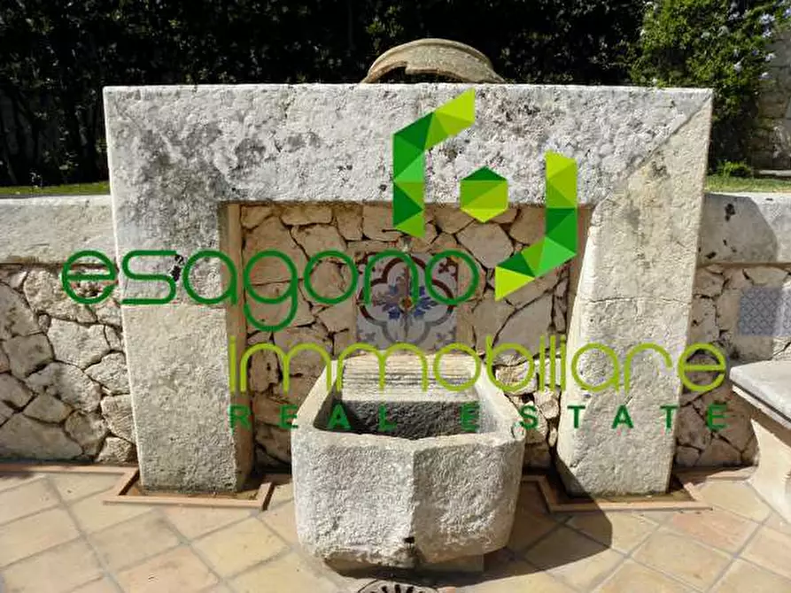 Immagine 58 di Villa in vendita  a Siracusa