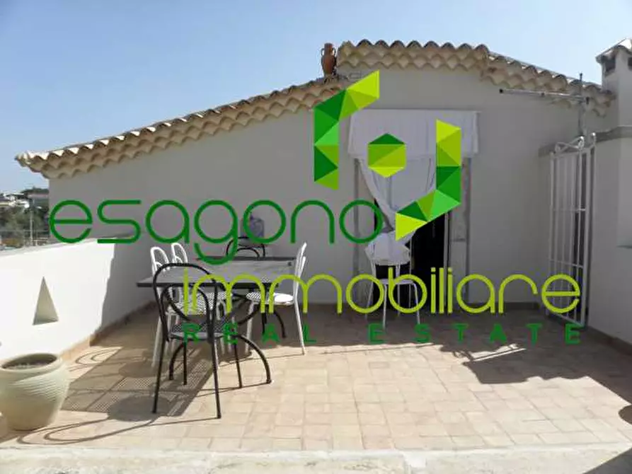 Immagine 61 di Villa in vendita  a Siracusa