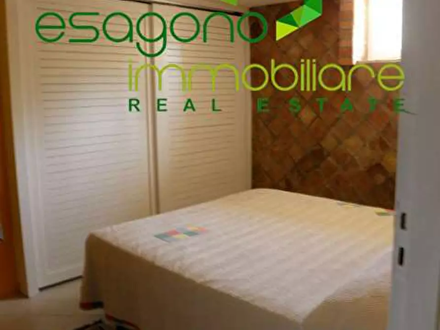 Immagine 65 di Villa in vendita  a Siracusa