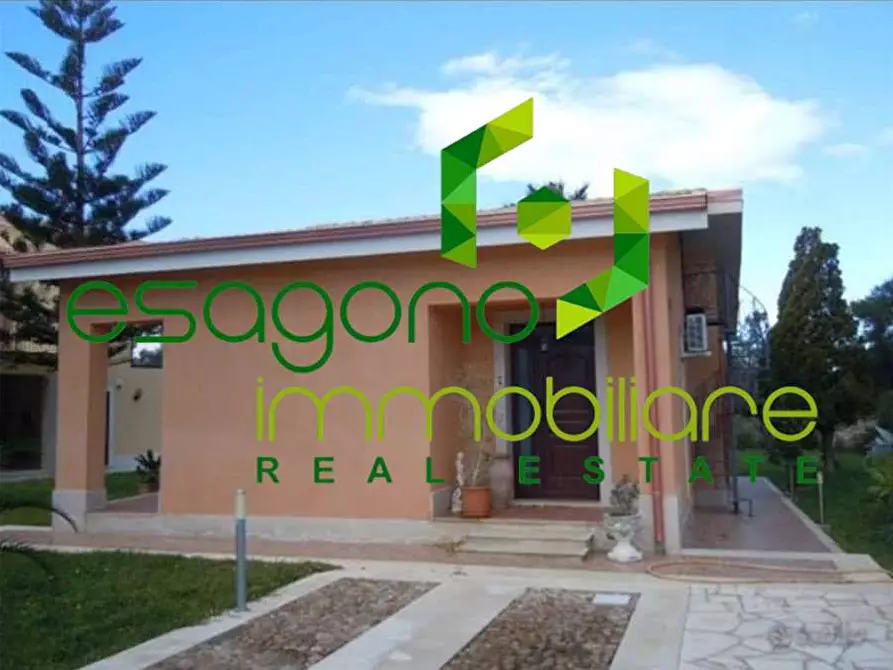 Immagine 6 di Villa in affitto  a Siracusa