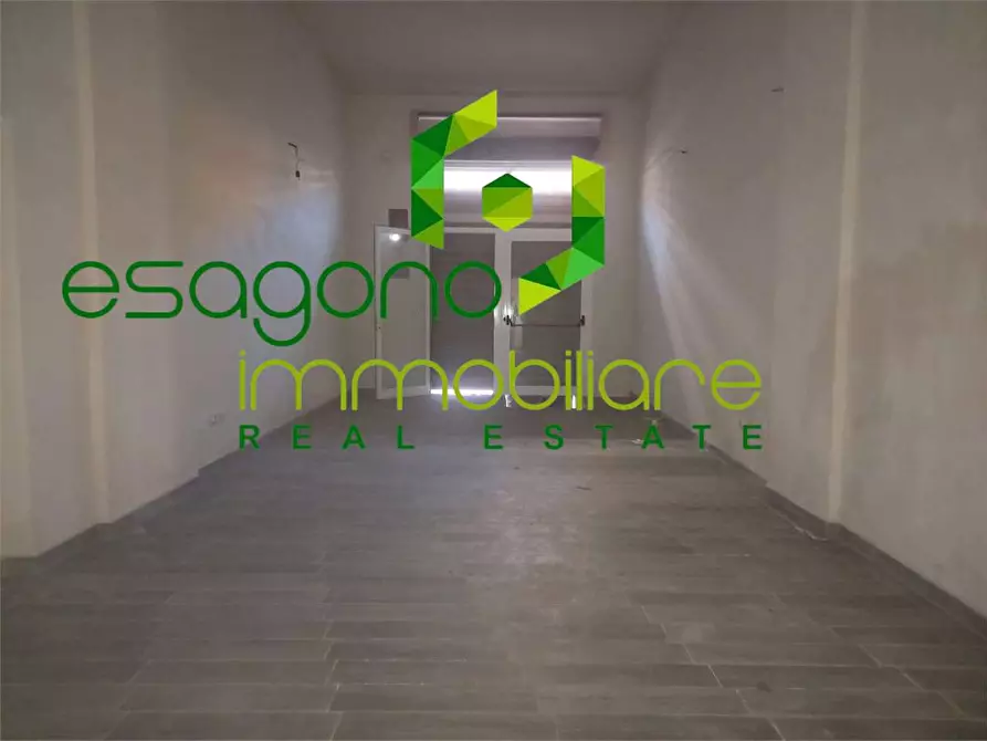 Immagine 3 di Negozio in vendita  a Siracusa