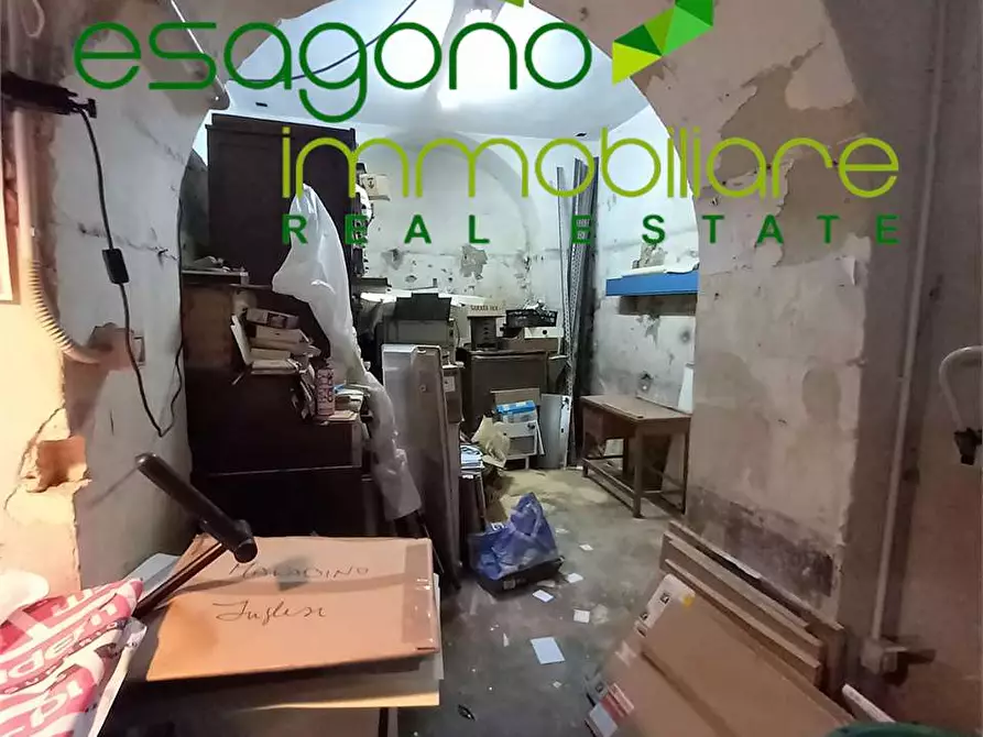 Immagine 18 di Negozio in vendita  a Siracusa