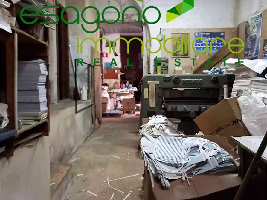 Immagine 7 di Negozio in vendita  a Siracusa