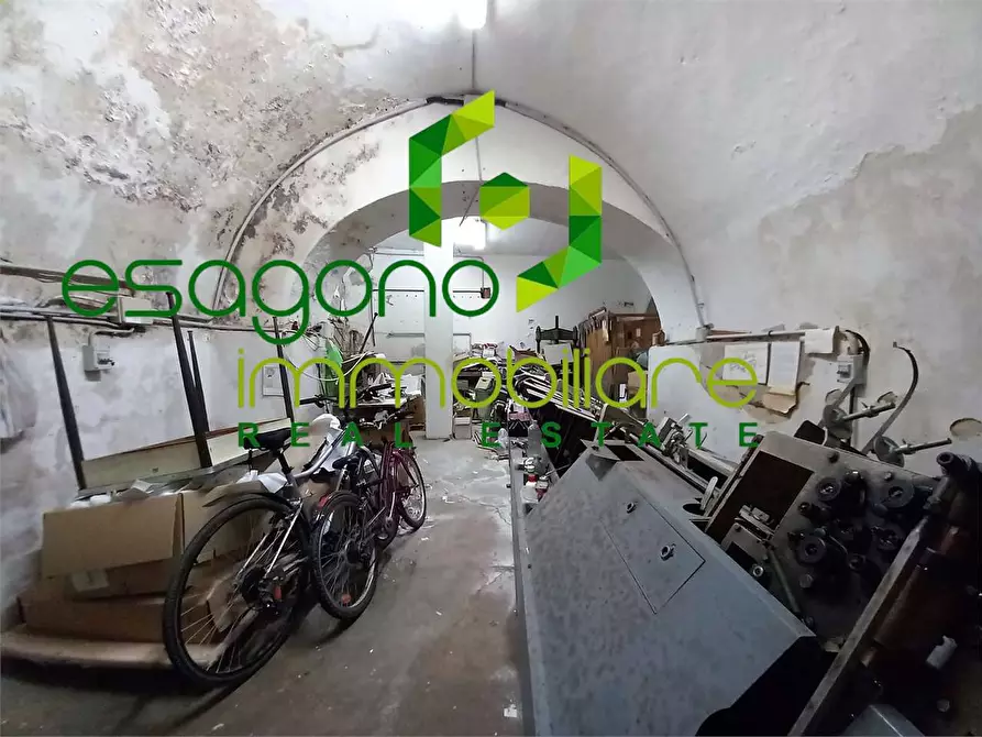 Immagine 6 di Negozio in vendita  a Siracusa