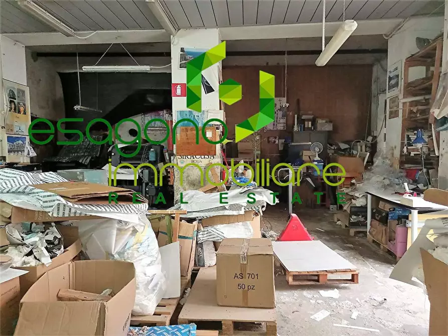 Immagine 9 di Negozio in vendita  a Siracusa