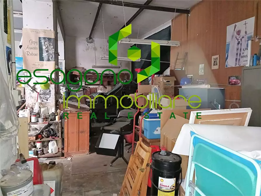 Immagine 20 di Negozio in vendita  a Siracusa