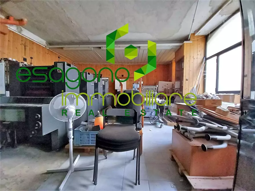 Immagine 21 di Negozio in vendita  a Siracusa