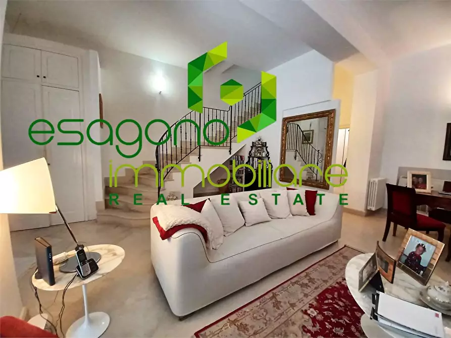 Immagine 1 di Stabile in vendita  a Siracusa