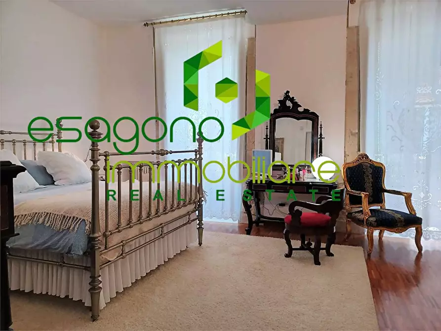 Immagine 24 di Stabile in vendita  a Siracusa