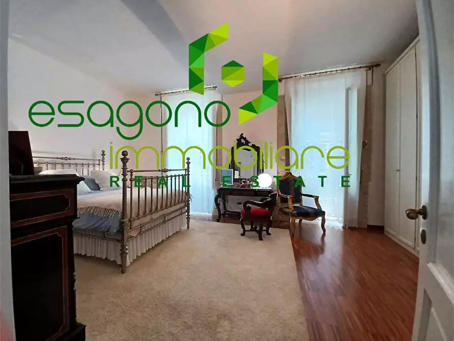 Immagine 22 di Stabile in vendita  a Siracusa