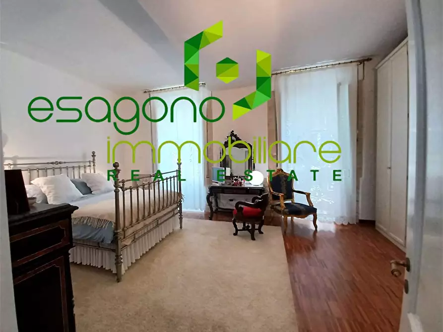 Immagine 19 di Stabile in vendita  a Siracusa