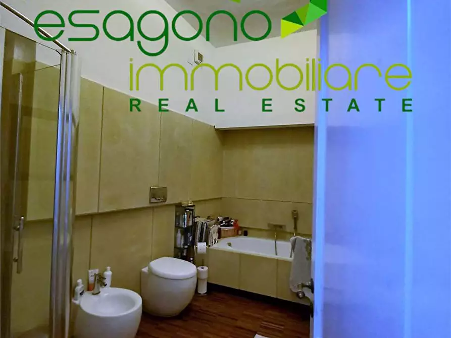 Immagine 20 di Stabile in vendita  a Siracusa