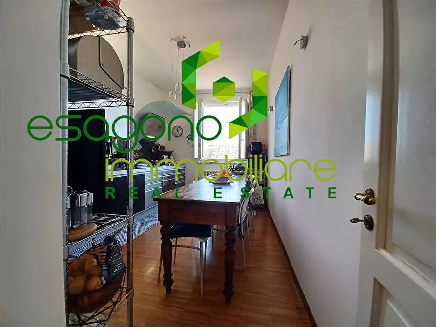 Immagine 11 di Stabile in vendita  a Siracusa