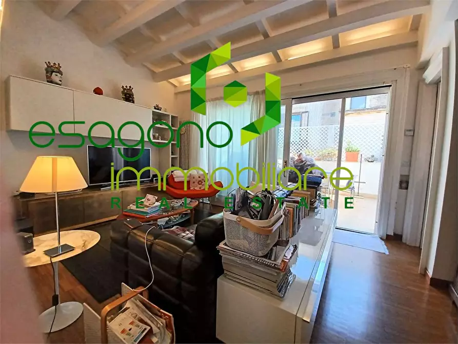 Immagine 18 di Stabile in vendita  a Siracusa