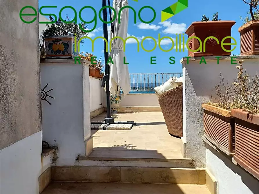 Immagine 28 di Stabile in vendita  a Siracusa
