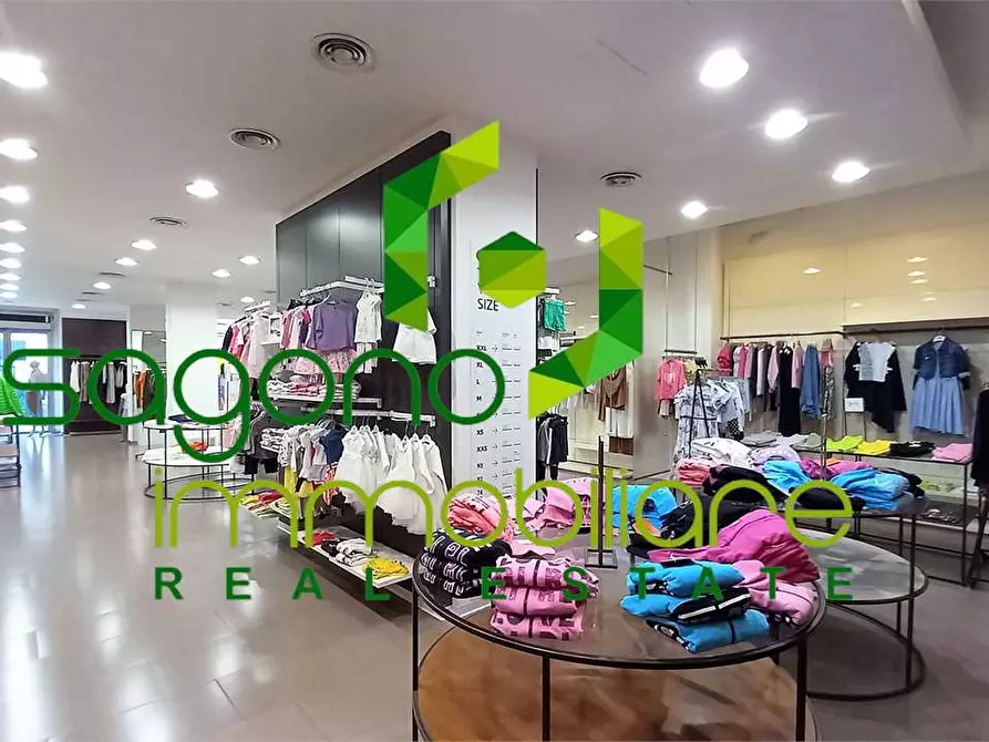 Immagine 4 di Negozio in vendita  a Siracusa