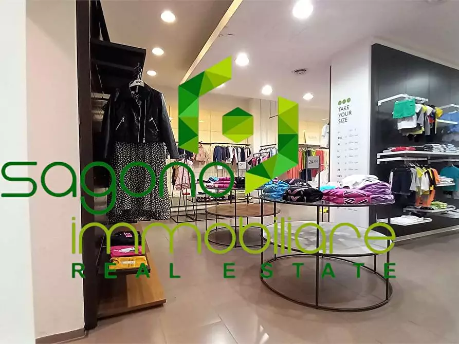 Immagine 14 di Negozio in vendita  a Siracusa