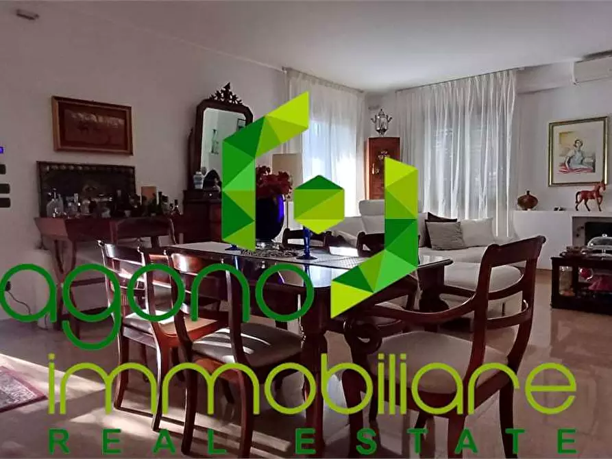 Immagine 18 di Villa in vendita  in Via Randone a Siracusa