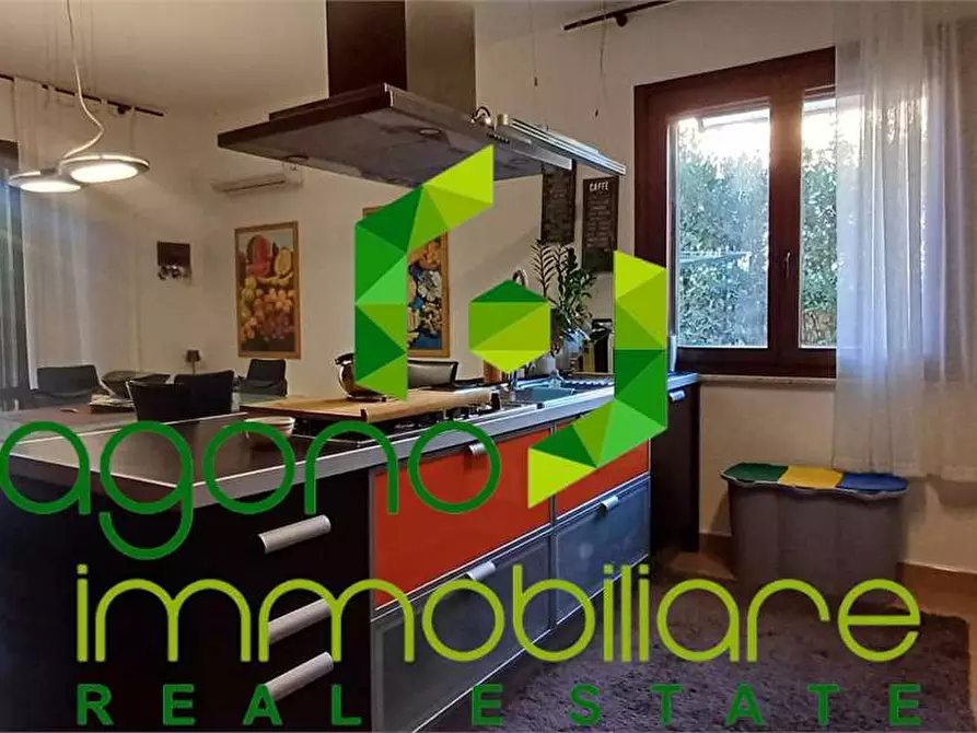 Immagine 1 di Villa in vendita  in Via Randone a Siracusa