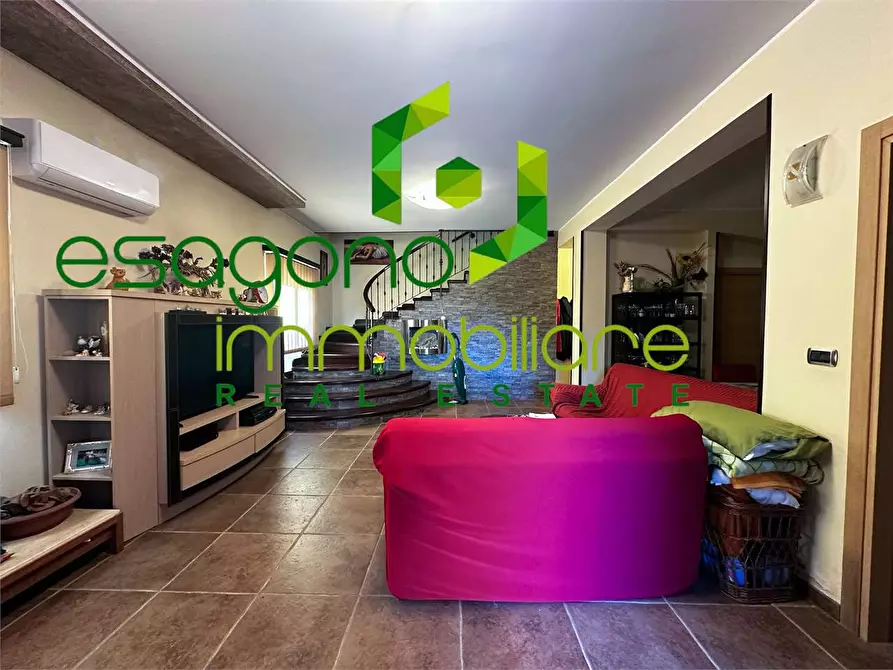 Immagine 8 di Villa in vendita  a Siracusa