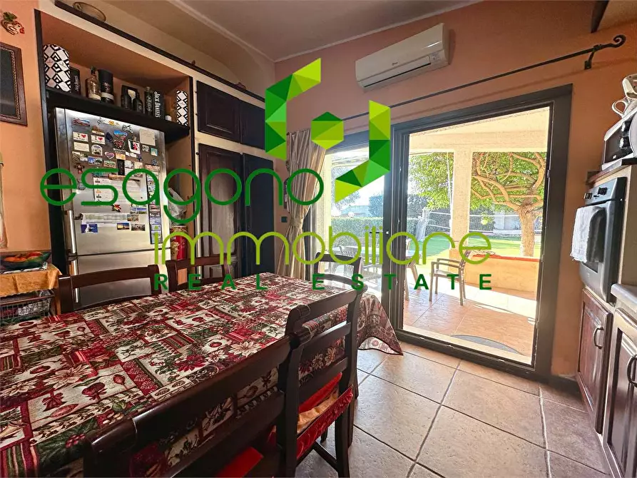 Immagine 12 di Villa in vendita  a Siracusa