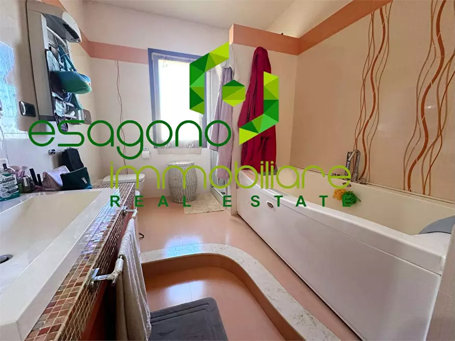 Immagine 17 di Villa in vendita  a Siracusa