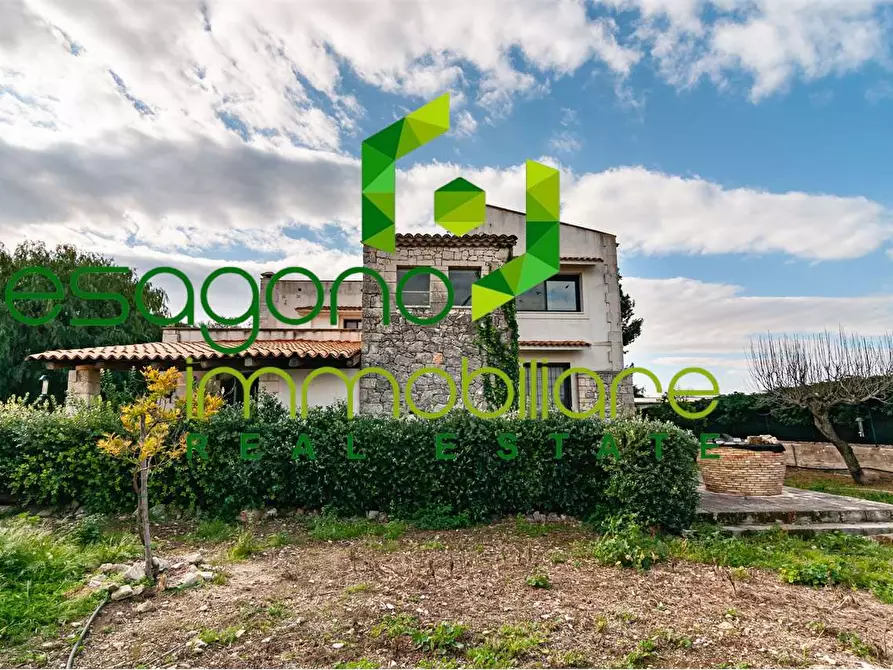 Immagine 24 di Villa in vendita  a Siracusa