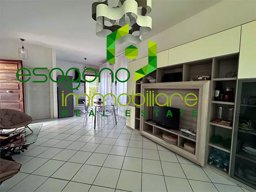 Immagine 3 di Villa in vendita  a Siracusa