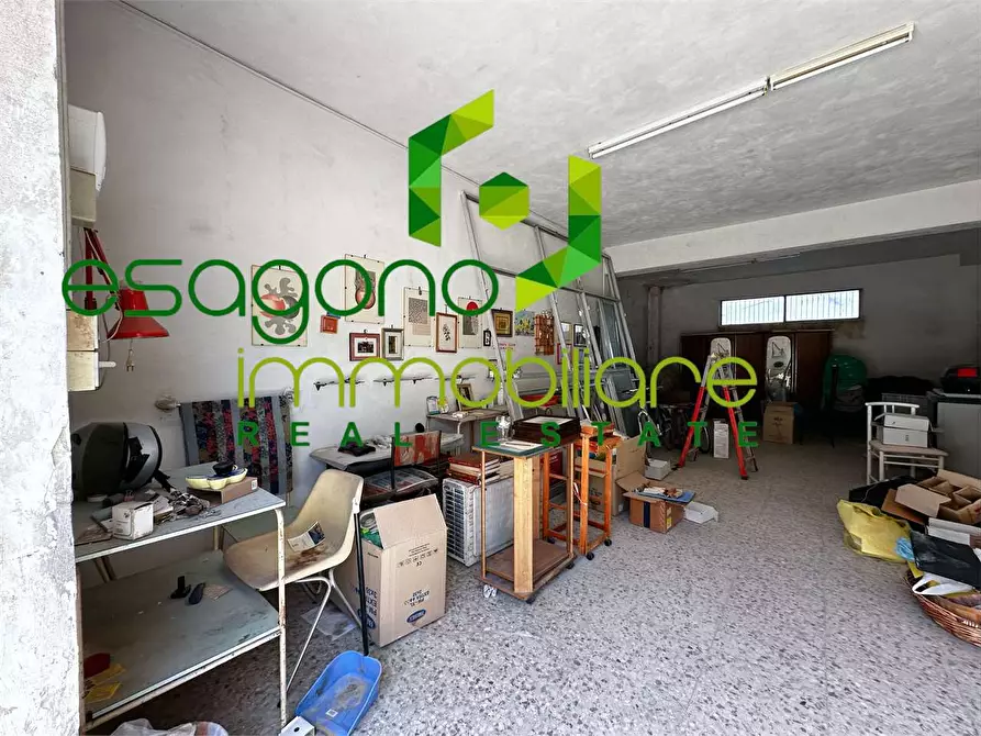 Immagine 2 di Garage in vendita  a Siracusa