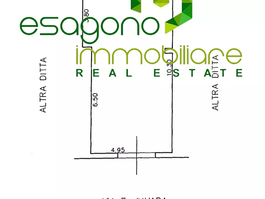 Immagine 6 di Garage in vendita  a Siracusa