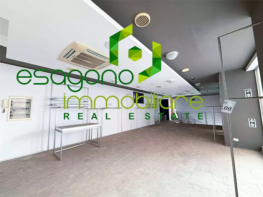 Immagine 3 di Negozio in vendita  a Siracusa