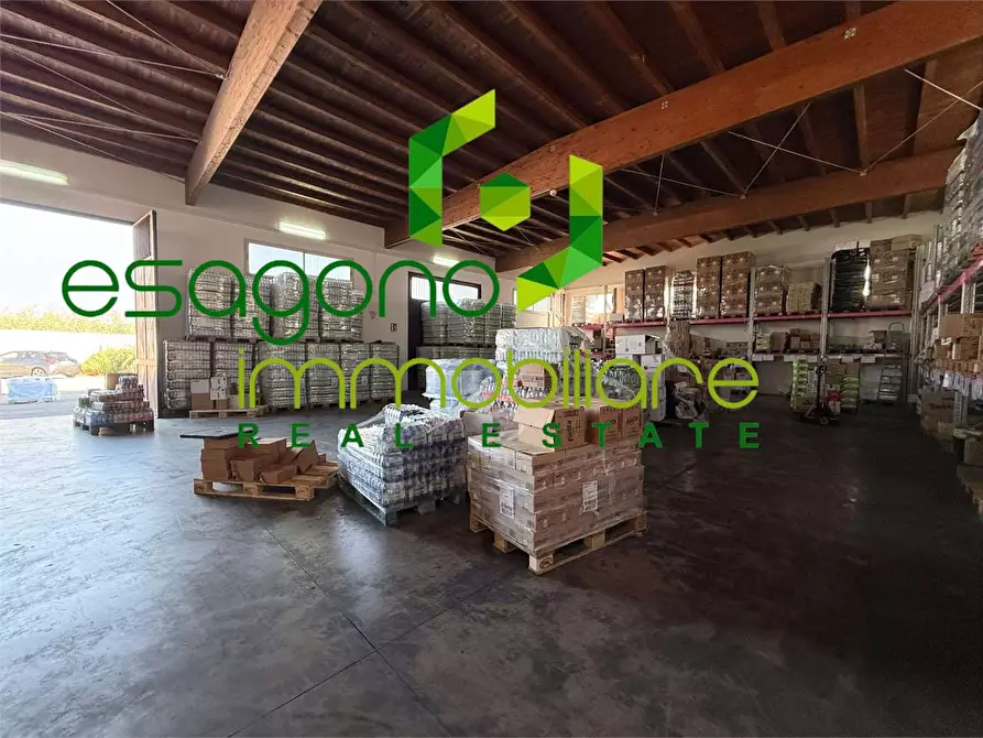 Immagine 7 di Capannone industriale in affitto  a Siracusa