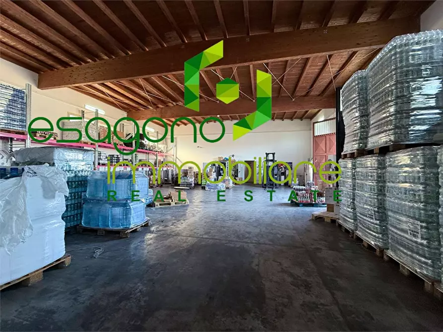 Immagine 9 di Capannone industriale in affitto  a Siracusa