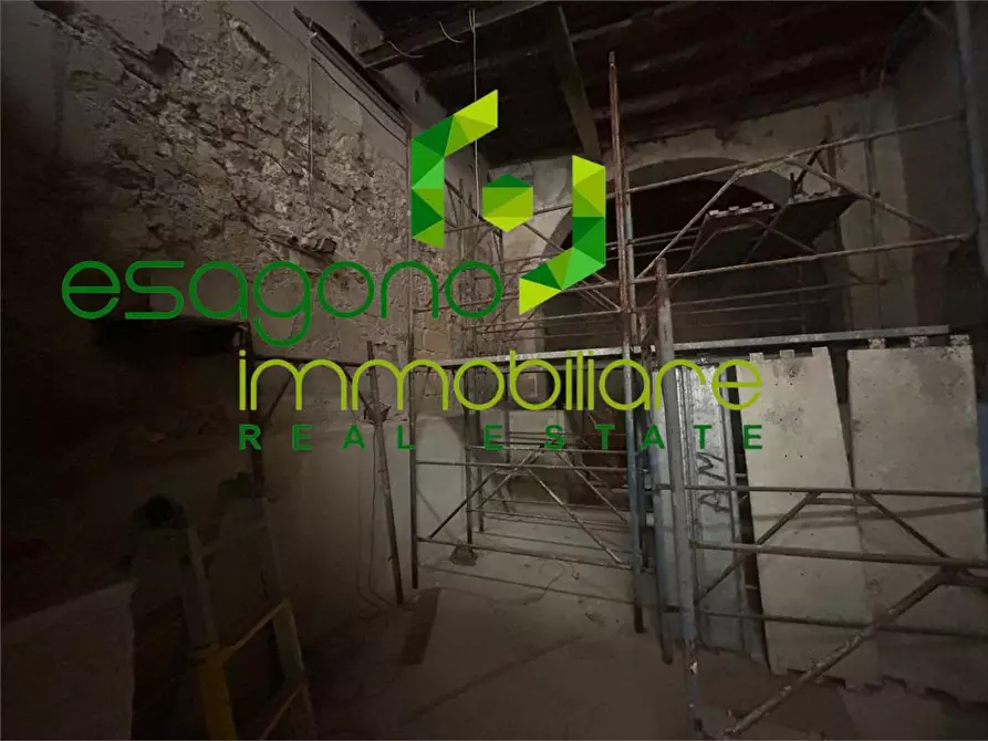 Immagine 1 di Negozio in vendita  a Siracusa