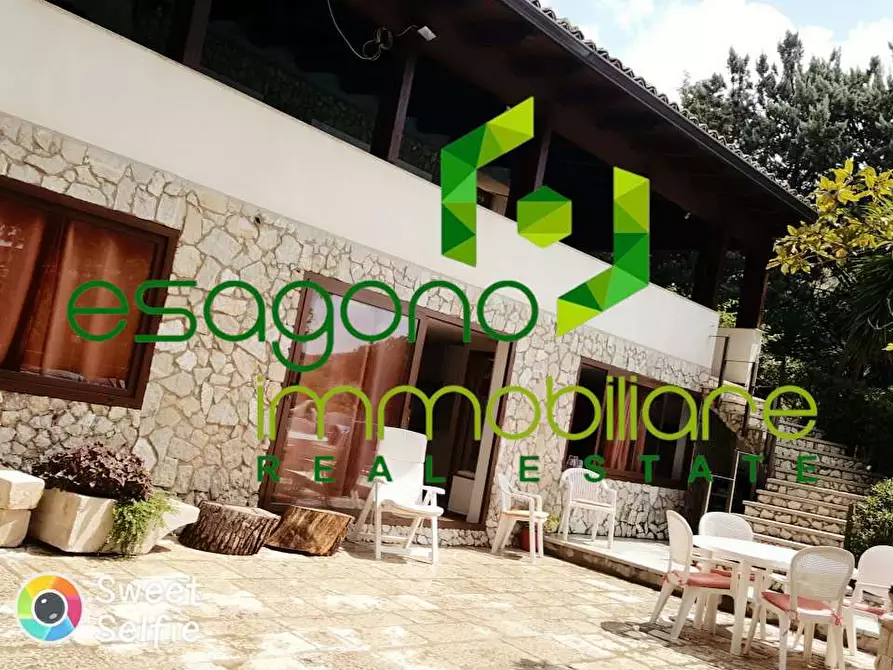 Immagine 2 di Villa in vendita  a Chiaramonte Gulfi