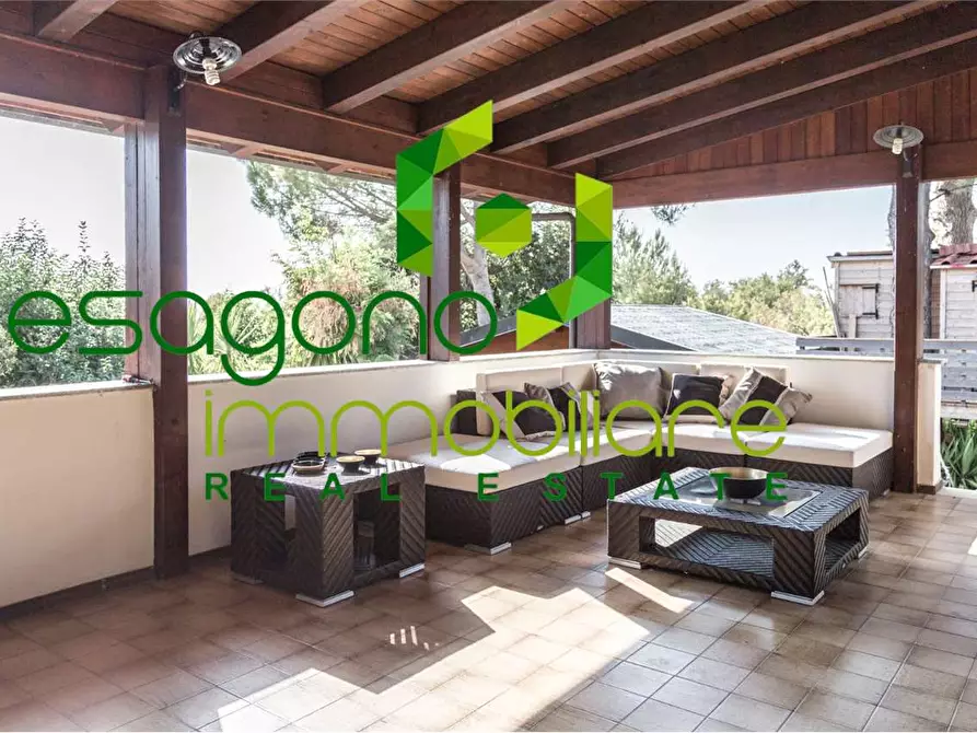 Immagine 4 di Villa in vendita  a Chiaramonte Gulfi